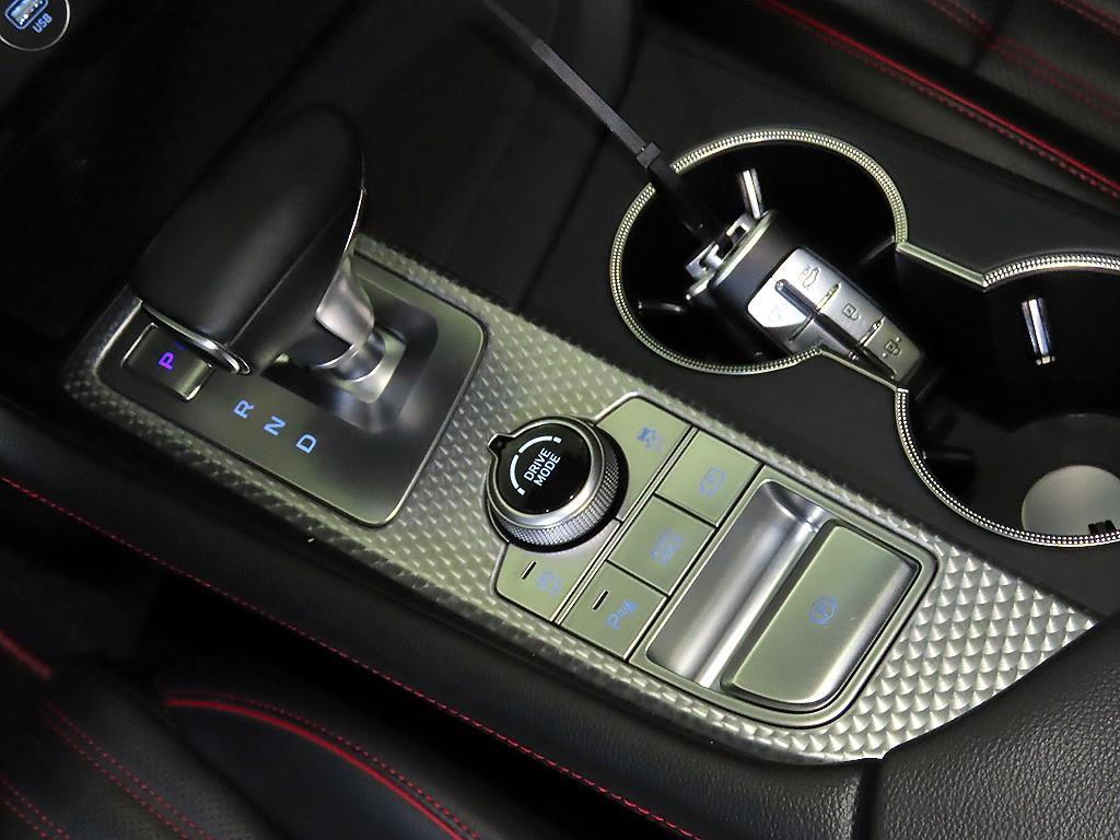 Genesis G70 - Vista 12