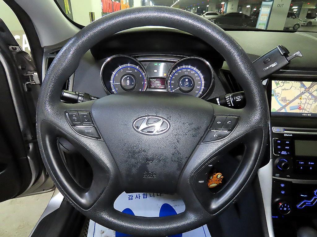 HYUNDAI Sonata - Vista 8