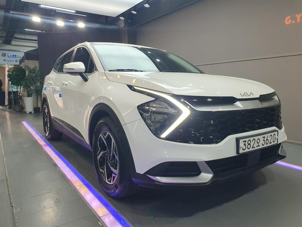 KIA Sportage 2022 Blanco - Importación desde Corea - HF Imports Iquique - Foto 1