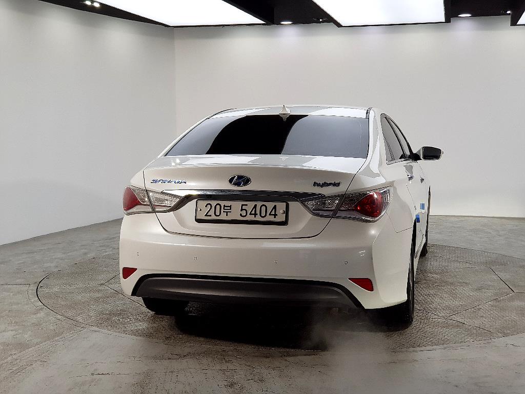 HYUNDAI Sonata - Vista 3