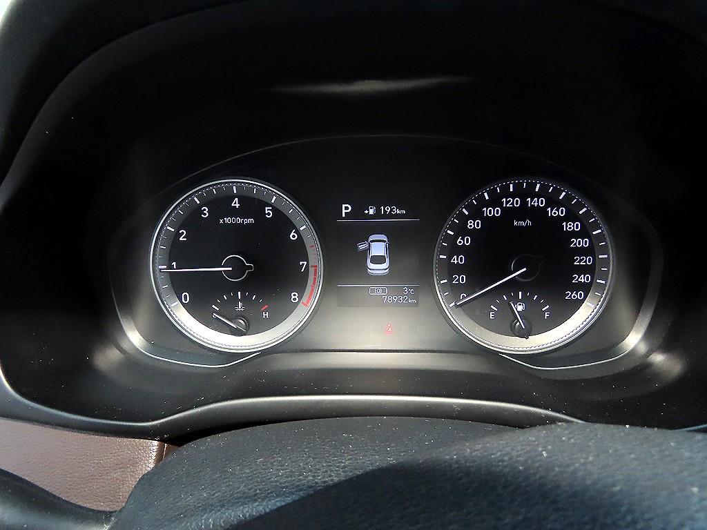 HYUNDAI Grandeur - Vista 9