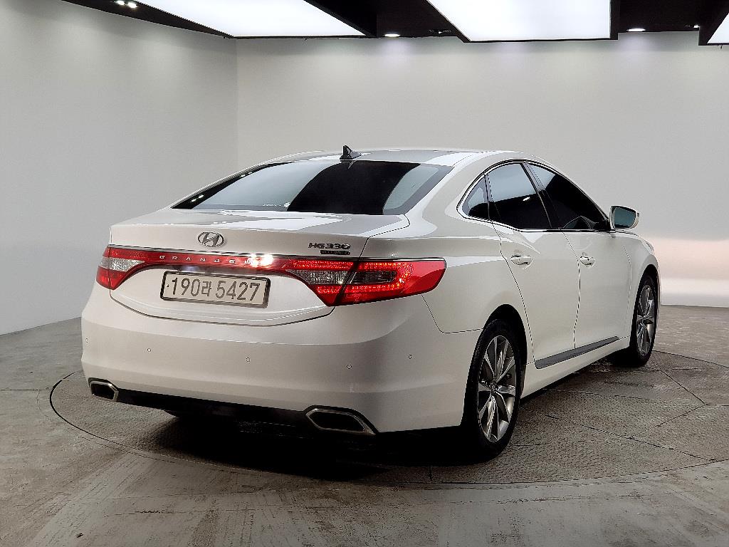 HYUNDAI Grandeur - Vista 4