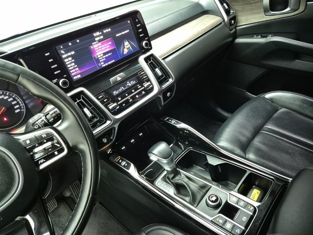 KIA Sorento - Vista 9