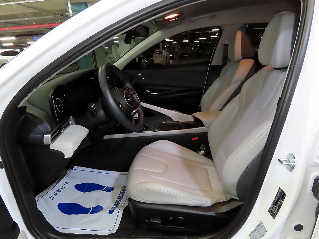 HYUNDAI Avante - Vista 6