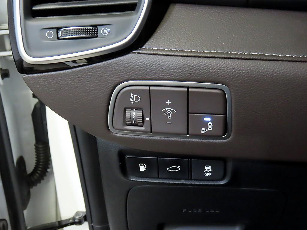 HYUNDAI Grandeur 2018 Blanco - Importación desde Corea - HF Imports Iquique - Foto 18