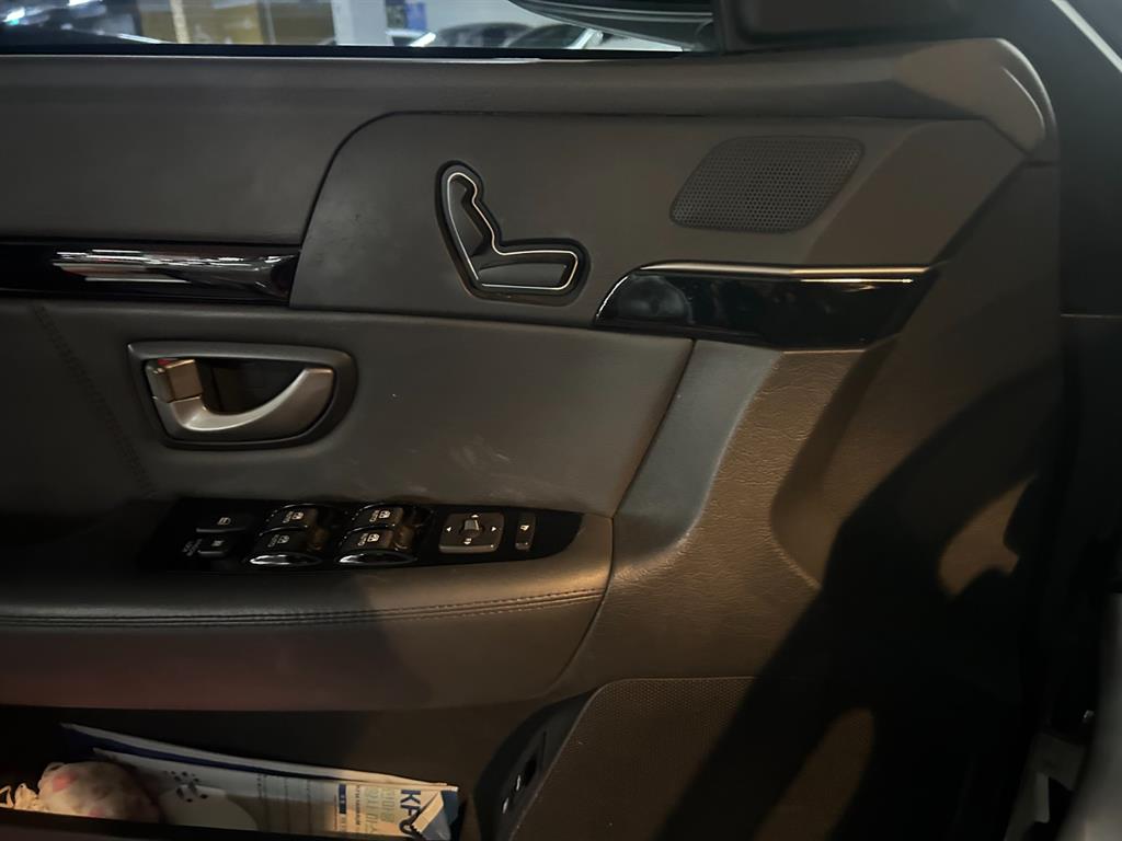 KIA Opirus - Vista 8