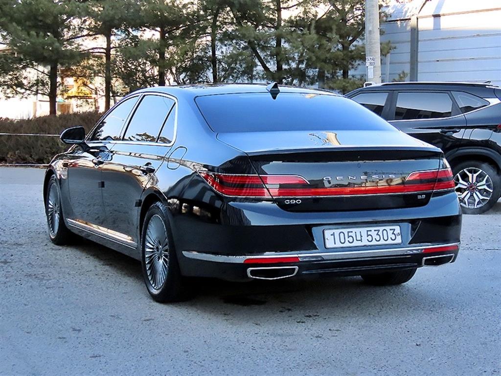 Genesis G90 - Vista 3