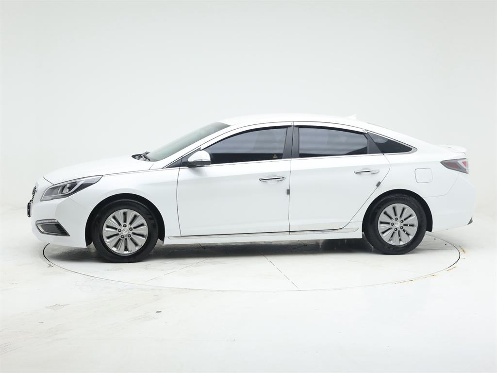 HYUNDAI Sonata - Vista 5