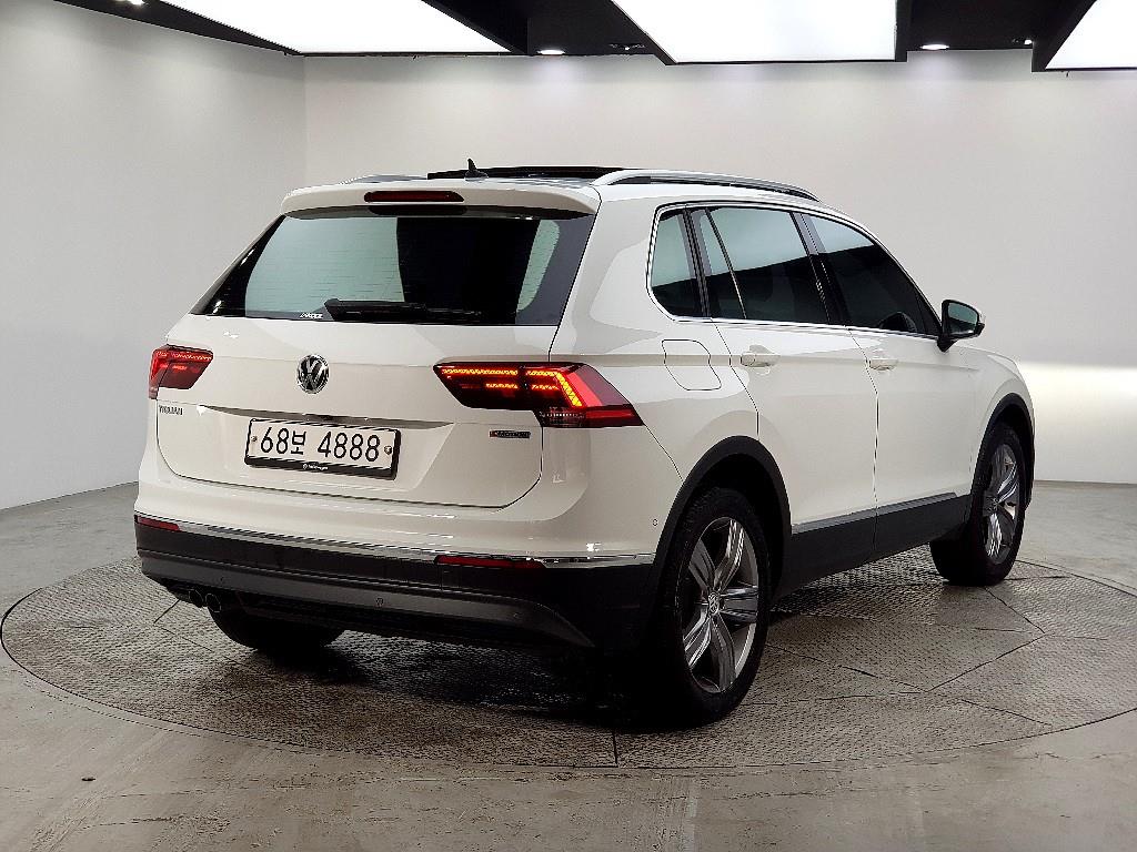 Volkswagen Tiguan - Vista 4