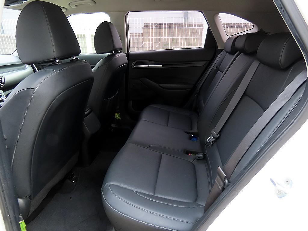 KIA Seltos - Vista 6