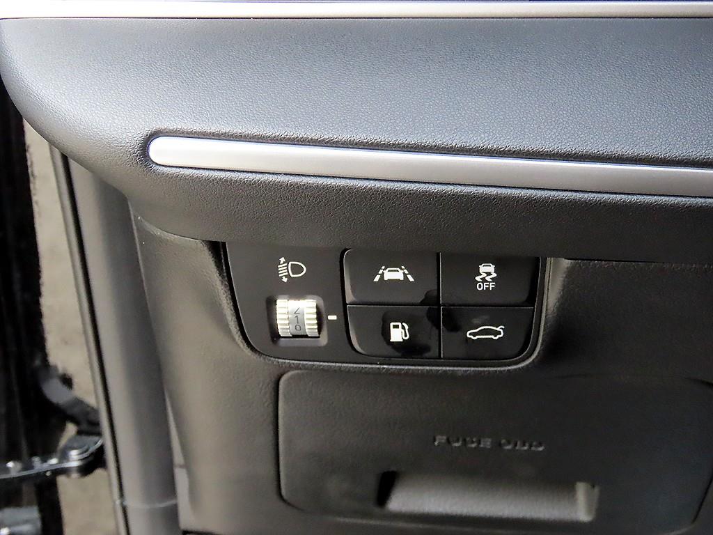 HYUNDAI Grandeur - Vista 12