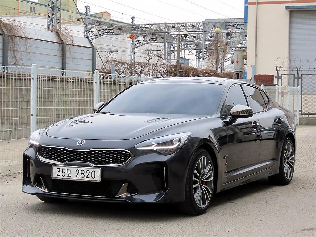 KIA Stinger - Vista 2