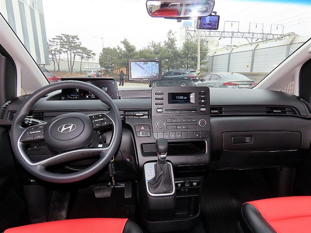 HYUNDAI Staria - Vista 7