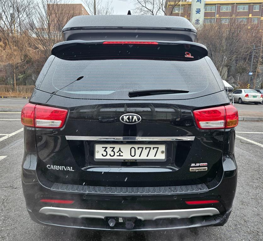 KIA Carnival - Vista 6