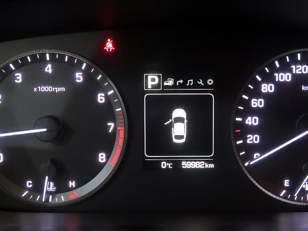 HYUNDAI Sonata - Vista 9