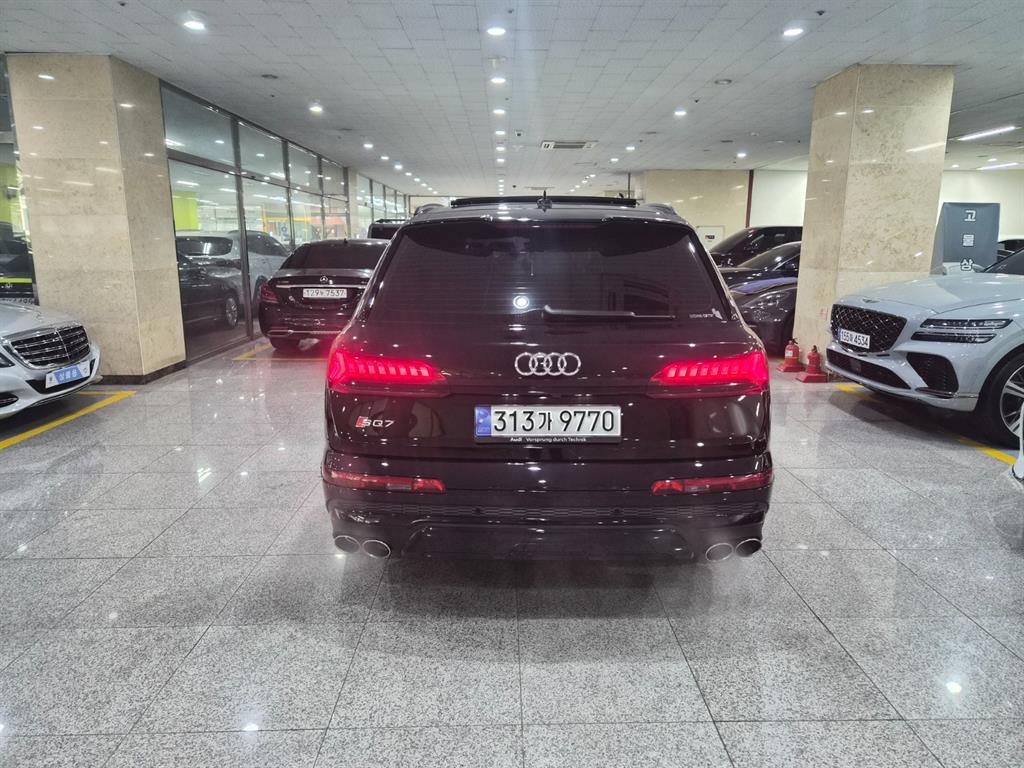 Audi SQ7 - Vista 4
