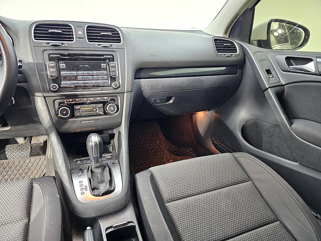 Volkswagen Golf - Vista 10