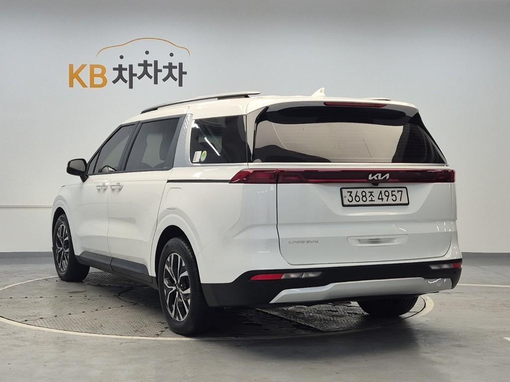 KIA Carnival - Vista 2