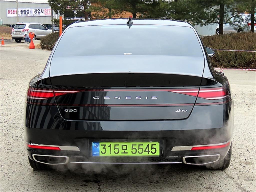 Genesis G90 - Vista 4