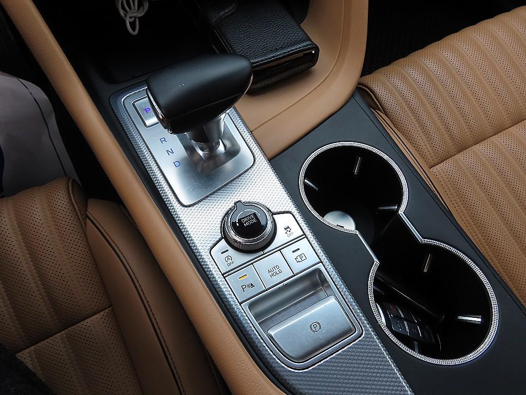 Genesis G70 - Vista 11