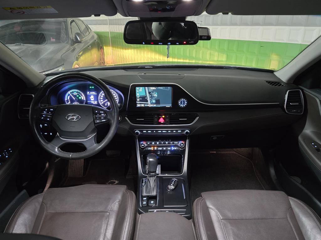 HYUNDAI Grandeur - Vista 7