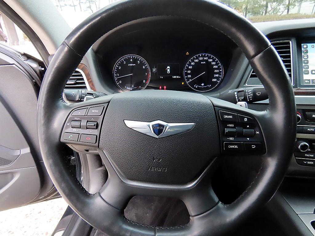 HYUNDAI Genesis - Vista 8
