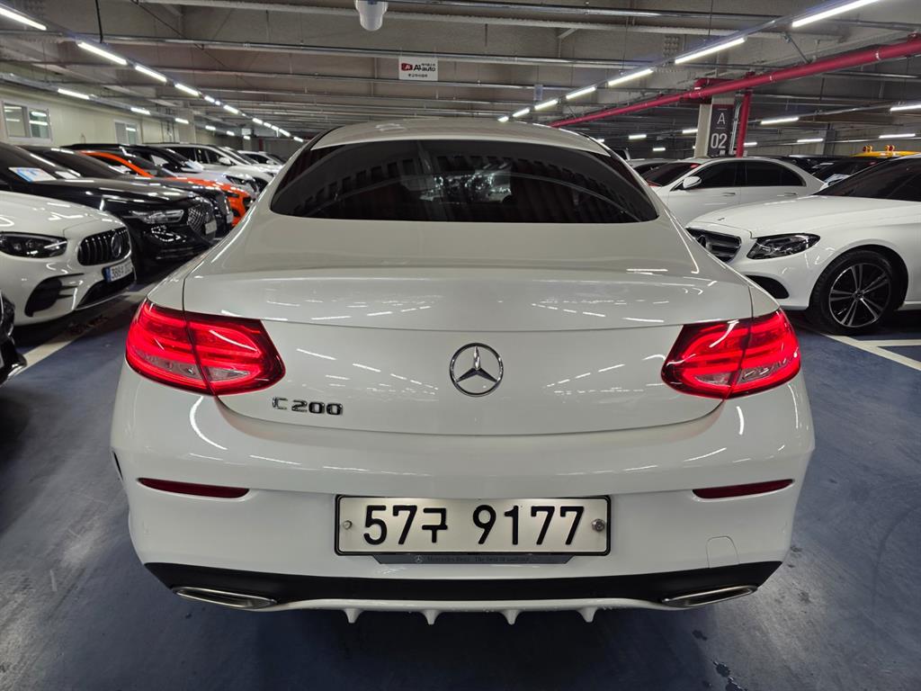Mercedes Benz C Class - Vista 5
