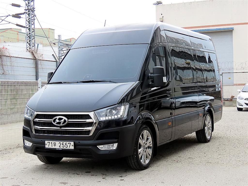 HYUNDAI Solati - Vista 2