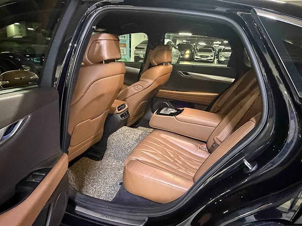 Genesis G80 - Vista 8