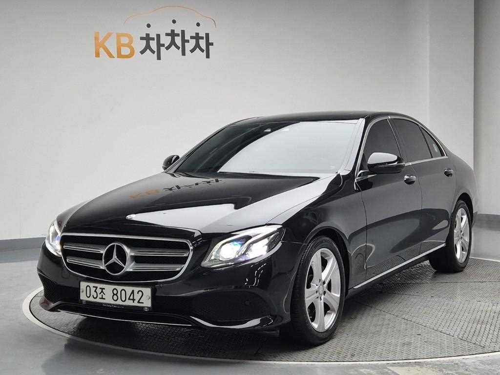 Mercedes Benz E class 2017 Negro - Importación desde Corea - HF Imports Iquique - Foto 1