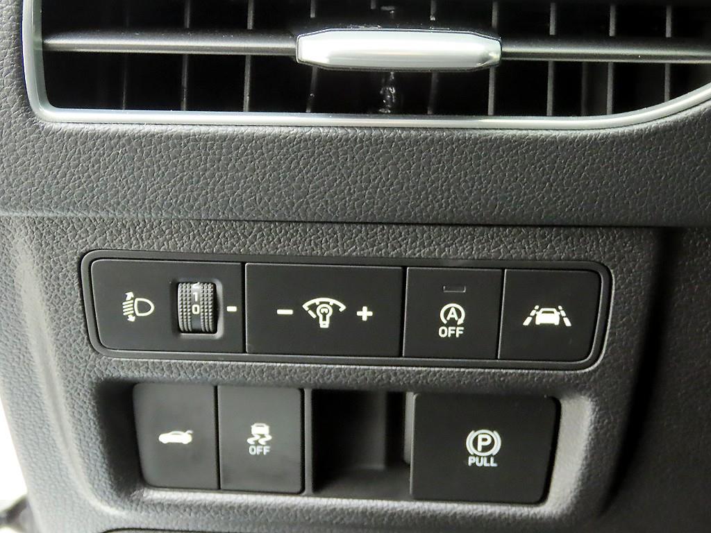 HYUNDAI Sonata - Vista 12