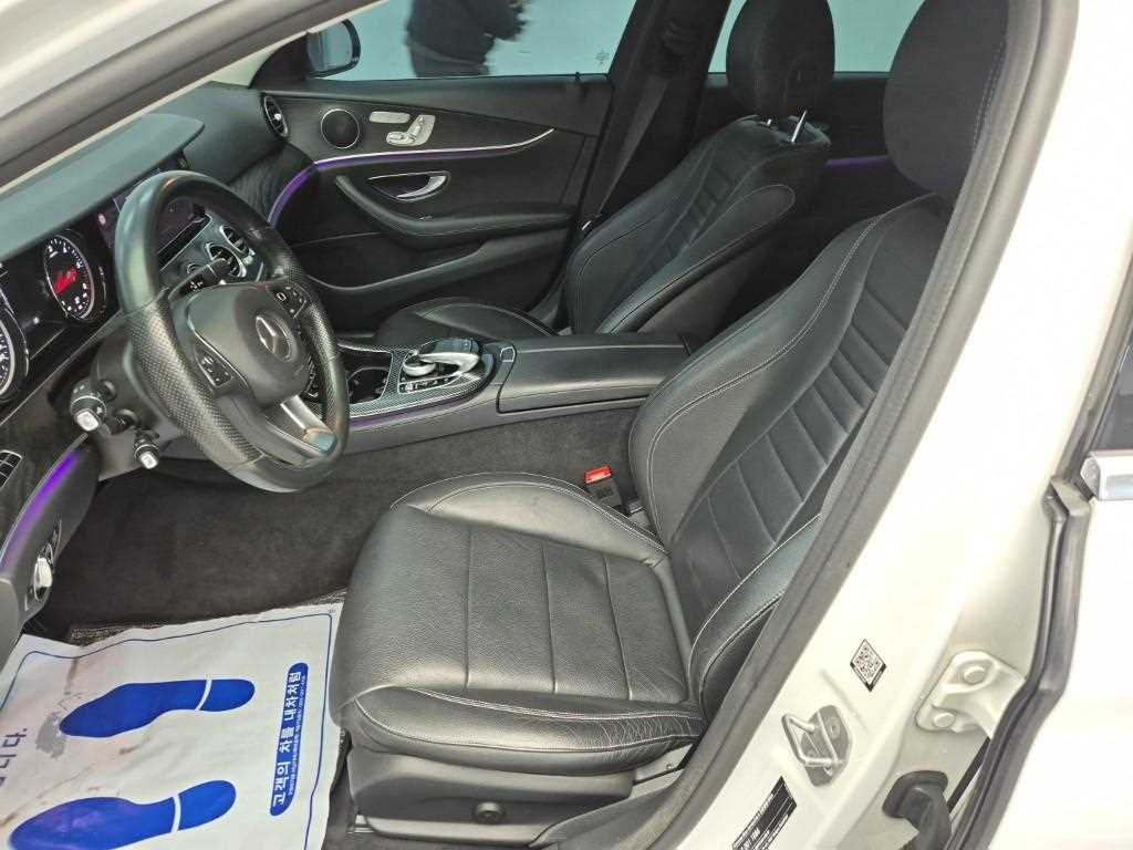 Mercedes Benz E class - Vista 11