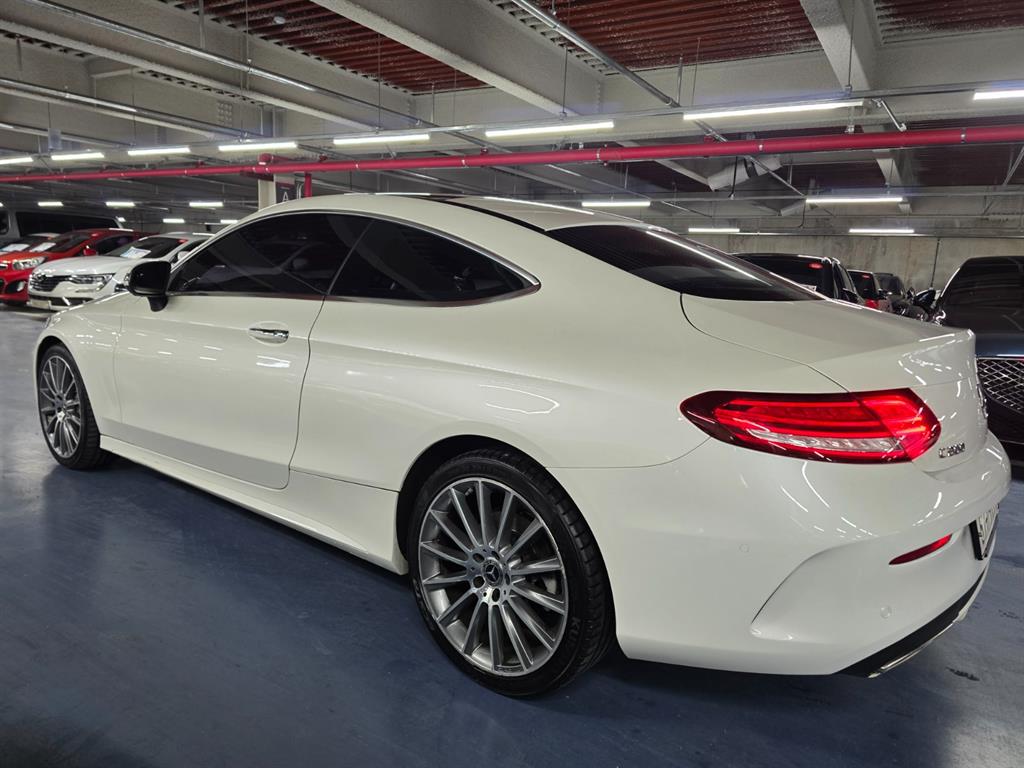 Mercedes Benz C Class - Vista 6
