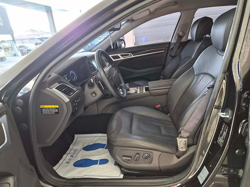 Genesis G80 - Vista 6