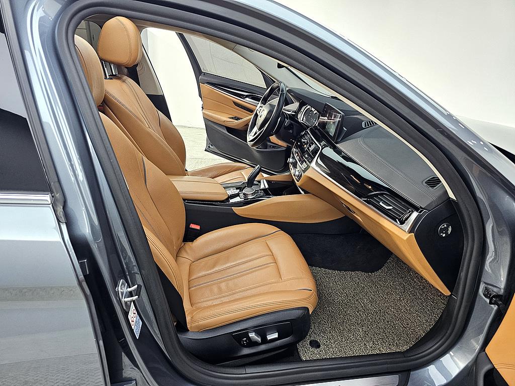 BMW 5 Series - Vista 11