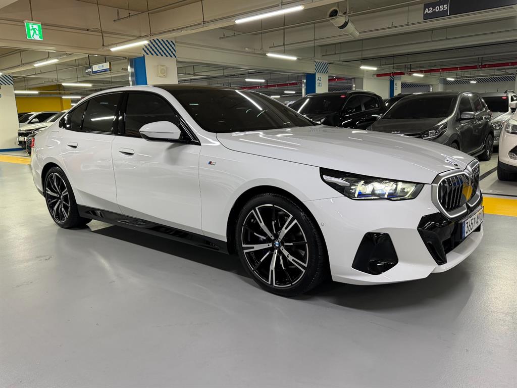 BMW 5 Series - Vista 3