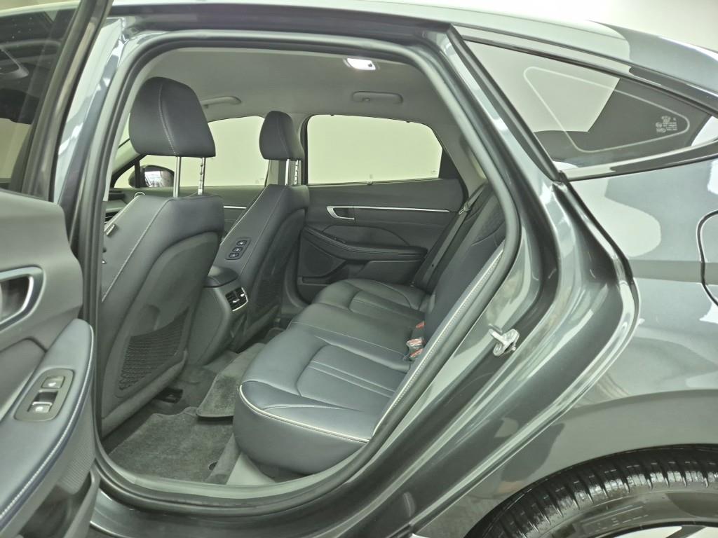 HYUNDAI Sonata - Vista 12