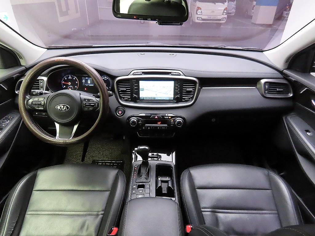 KIA Sorento - Vista 8