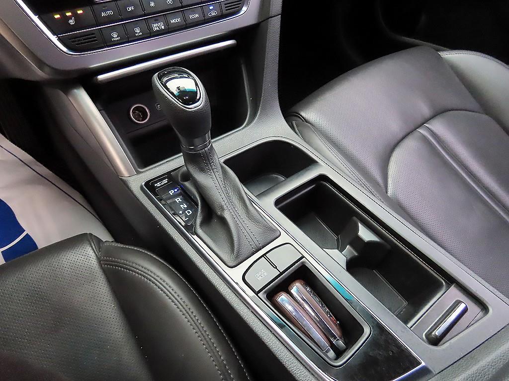 HYUNDAI Sonata - Vista 10