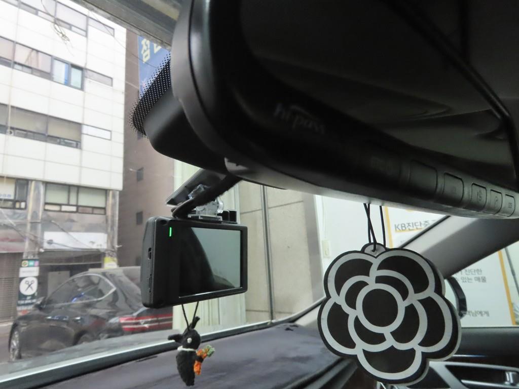 HYUNDAI Genesis - Vista 12