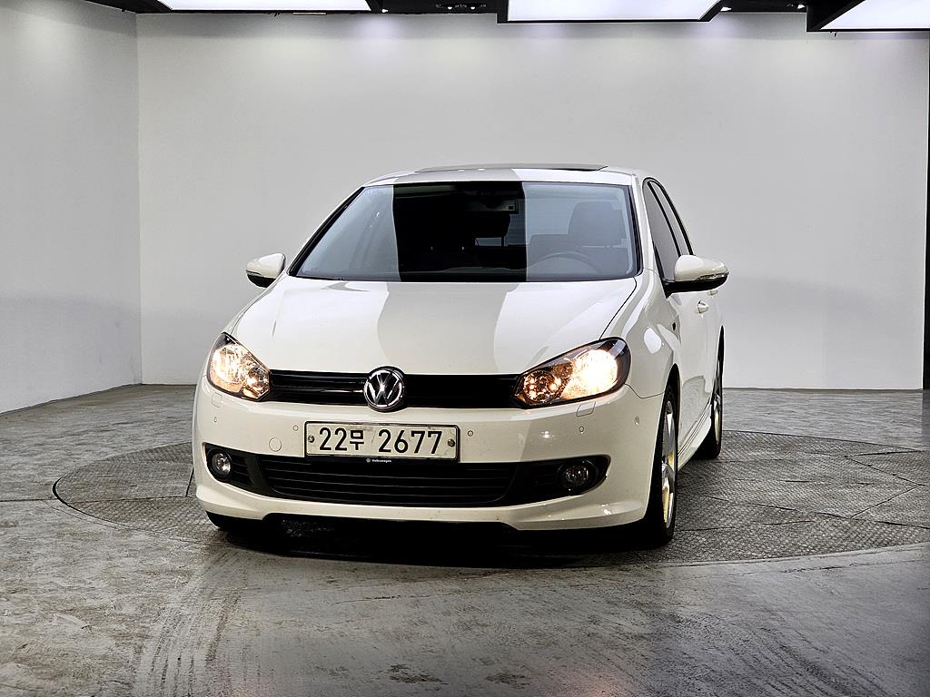 Volkswagen Golf - Vista 2