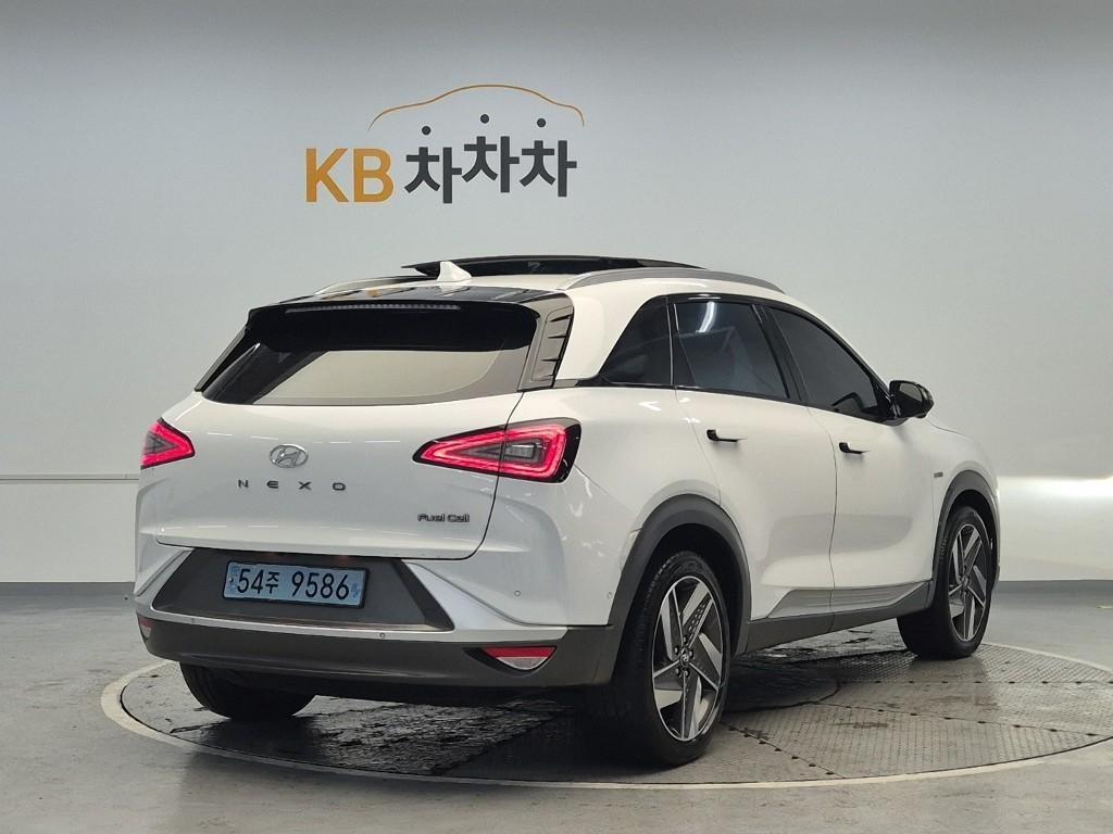 HYUNDAI Nexo - Vista 3