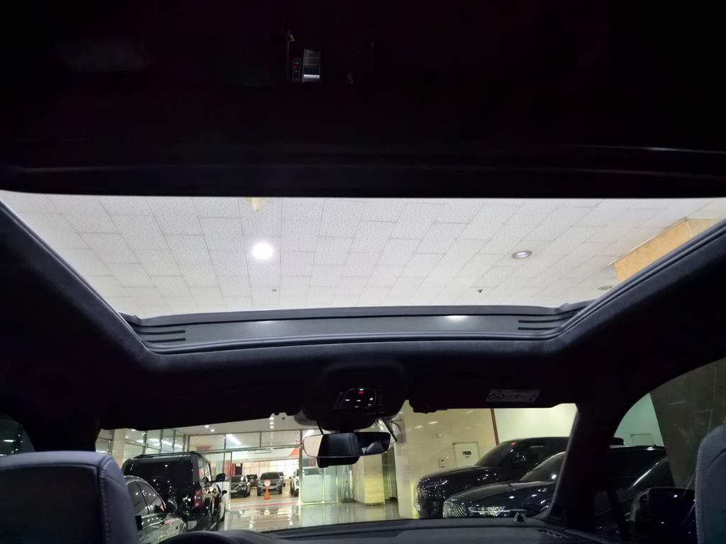 Audi SQ7 2023 Negro - Importación desde Corea - HF Imports Iquique - Foto 19