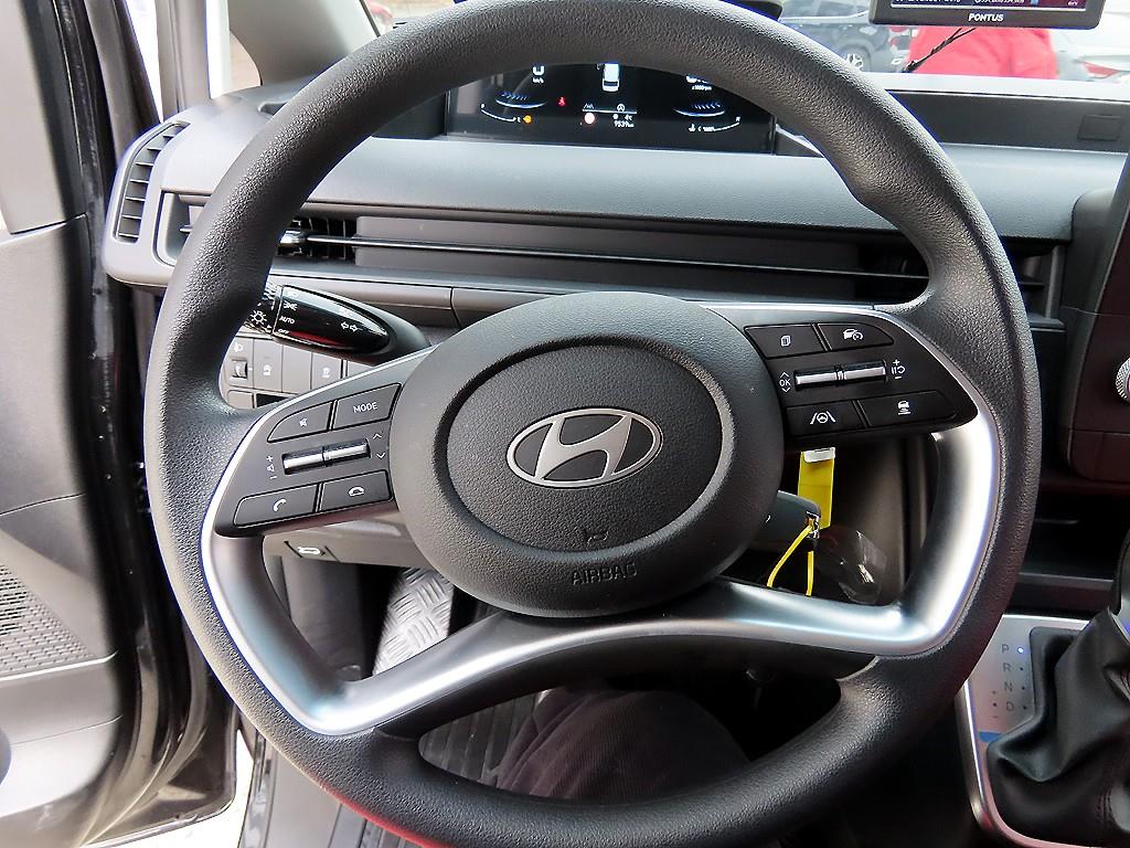 HYUNDAI Staria - Vista 8