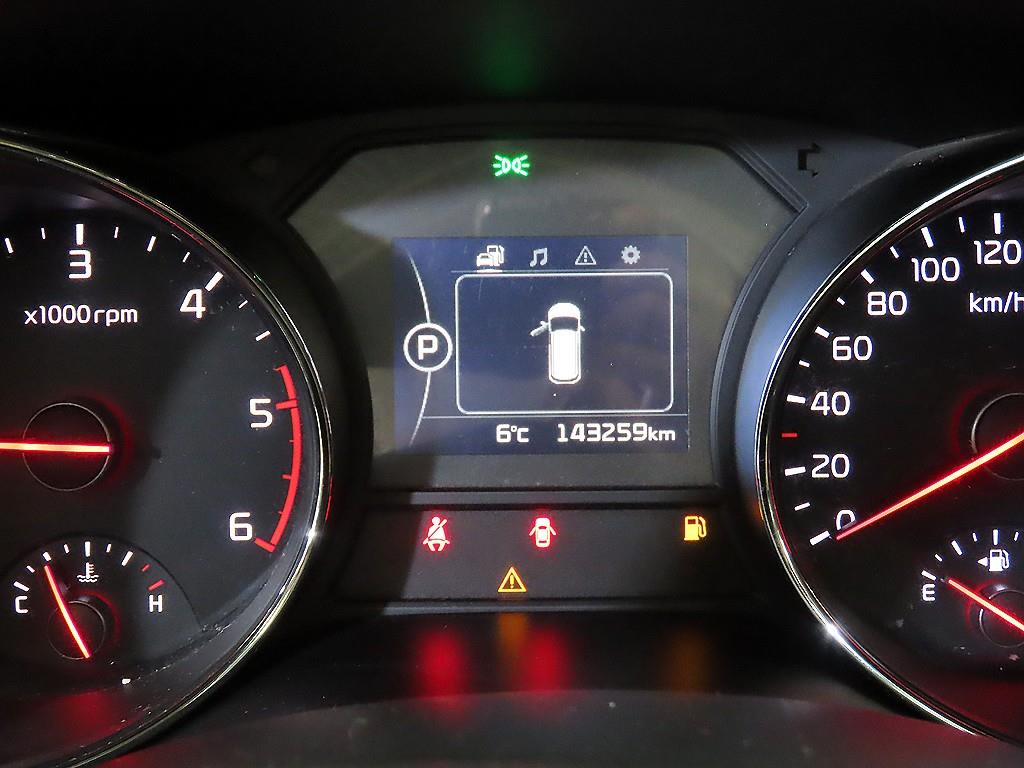 KIA Carnival - Vista 9