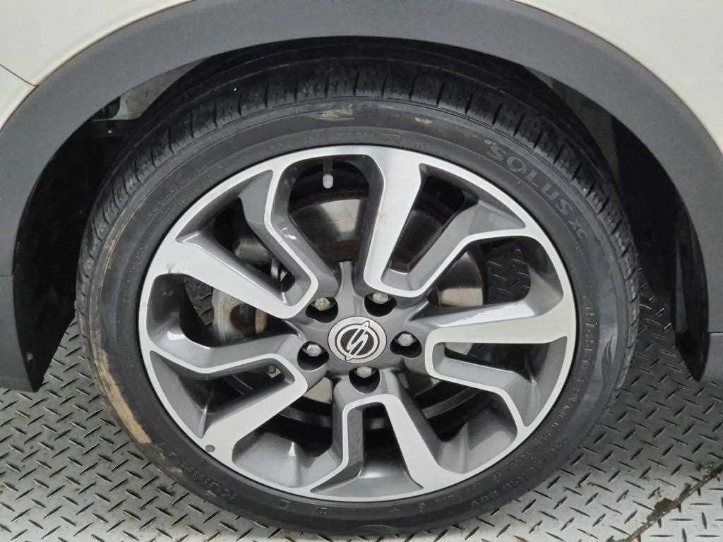 Ssangyong Tivoli 2016 Blanco - Importación desde Corea - HF Imports Iquique - Foto 19