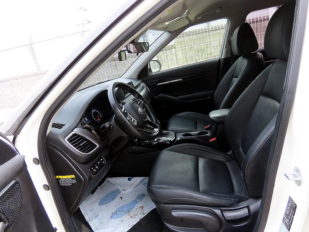 KIA Seltos - Vista 5