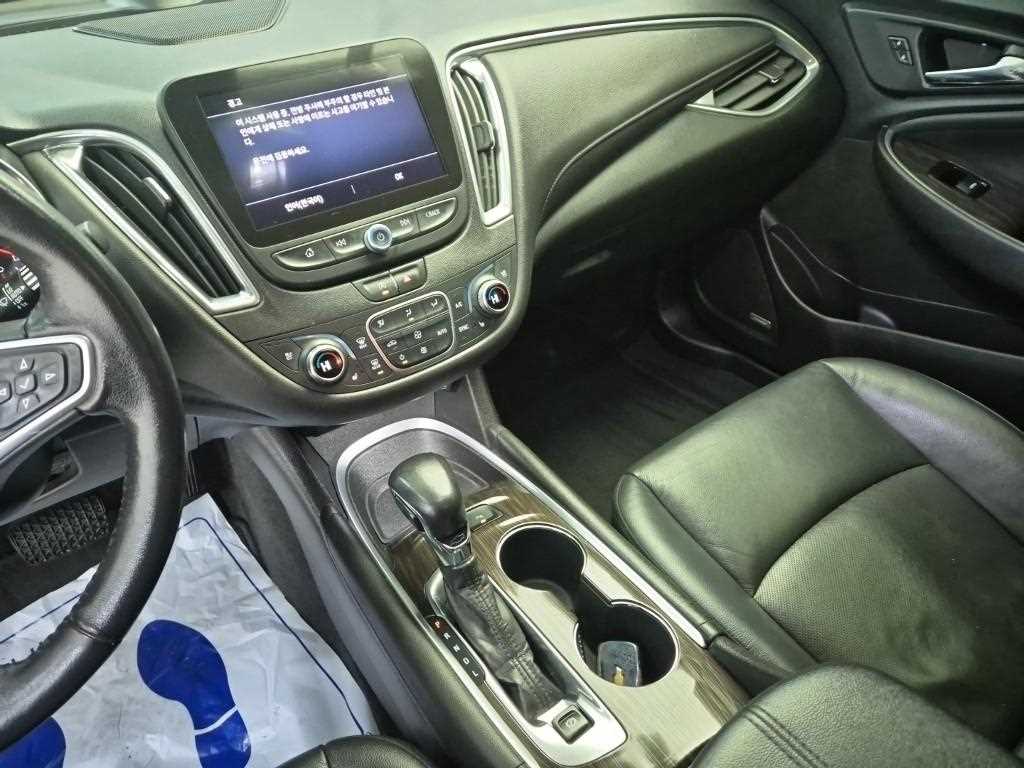 Chevrolet Malibu - Vista 10