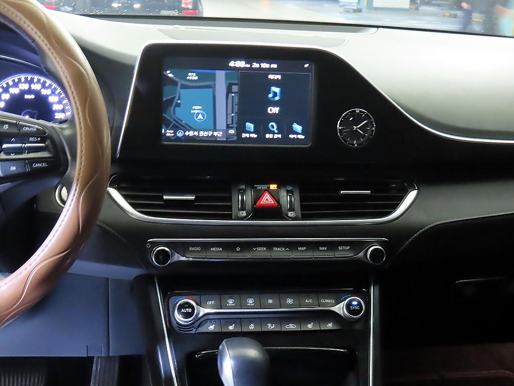 HYUNDAI Grandeur - Vista 11