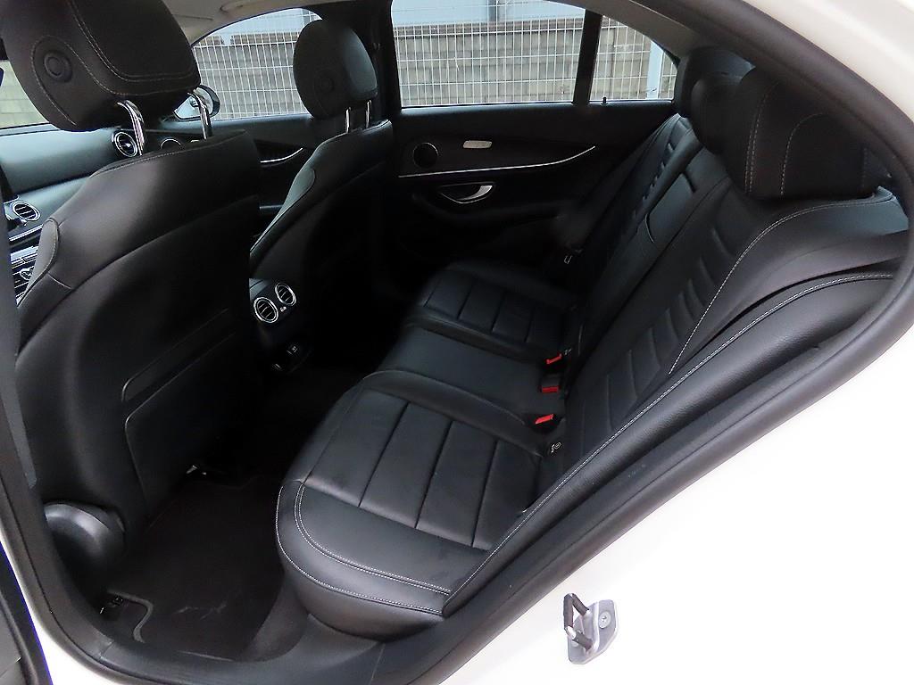 Mercedes Benz E class - Vista 6